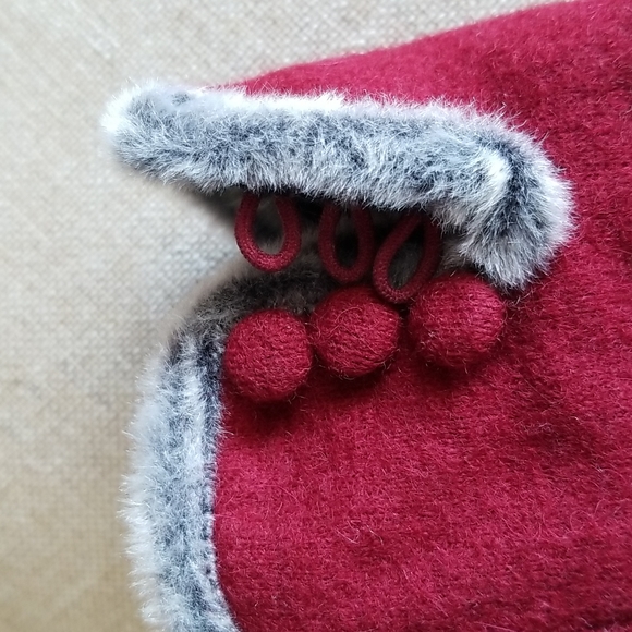 Wool Red Gloves - Picture 5 of 6